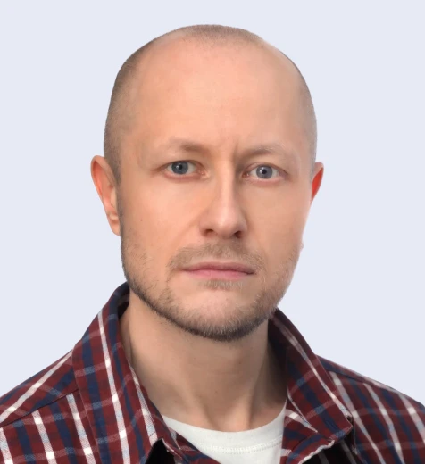 Петр Емельянов